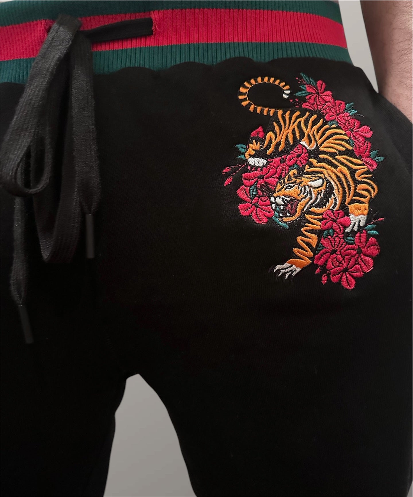 Allure Hoodies and Sweatpants Set 2-pcs